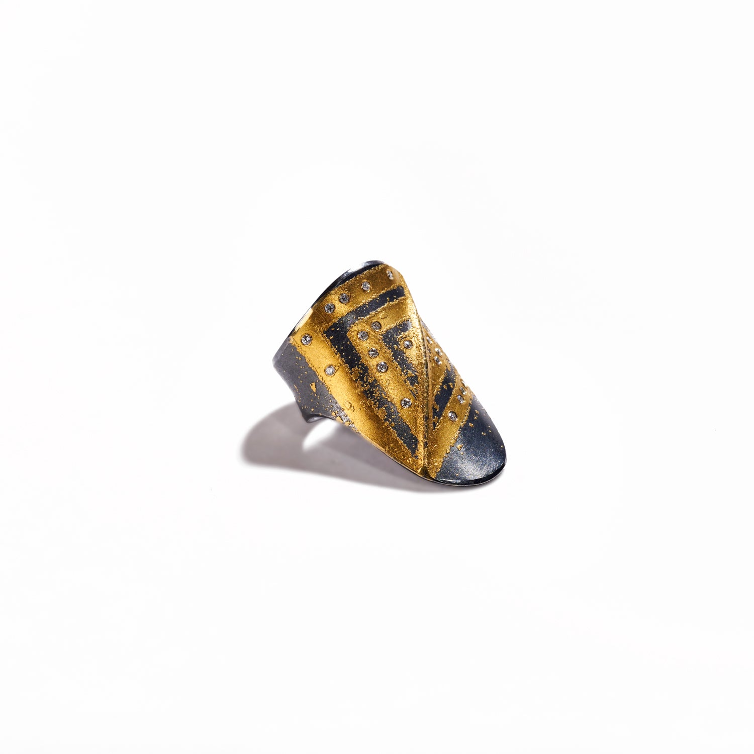 Elongated Geometric Ring