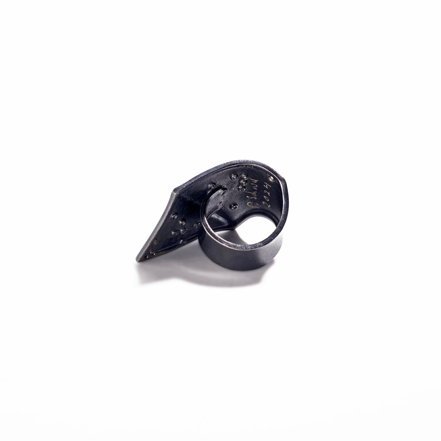 Overlapping Geometric Ring