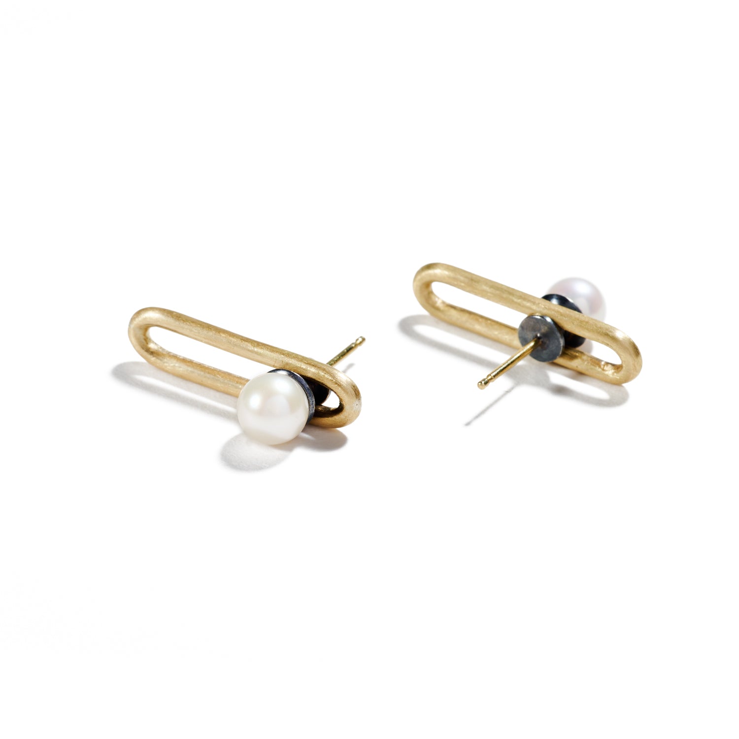 Sliding Link Pearl Earrings